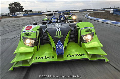 Udover at køre opvisning i sin fars Cooper Formel 1 racer, skal David Brabham deltage i 12-timers løbet for Patron Highcroft Racing i denne Acura LMP1 racer.